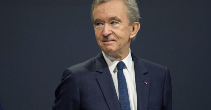 What does Bernard Arnault's tweet tell us about LVMH? | Family Office & Billionaire Report - Empowering Family Dynasties | Scoop.it