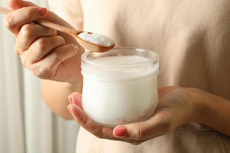 Kookos&ouml;ljy&auml; hampaisiin? Hammasl&auml;&auml;k&auml;ri kommentoi somevillityst&auml; | 1Uutiset - Lukemisen t&auml;hden | Scoop.it