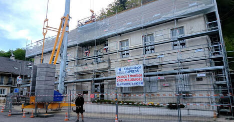 Cormaranche-en-Bugey. Les travaux du toit de la mairie ont commenc&eacute; (Acc&egrave;s r&eacute;serv&eacute; aux abonn&eacute;s) | L'Architecture, l'Urbanisme, l'Environnement, le Paysage et le Patrimoine... vus par le CAUE de l'Ain. | Scoop.it