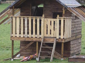 Grande cabane réalisé en bois de #palettes #DIY | DIY Palettes | Scoop.it