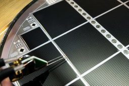 Cellule solaire en matériaux III-V sur silicium : le rendement atteint 30,2% ! | rev3 - la 3ème révolution industrielle en Hauts-de-France | Scoop.it