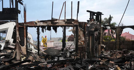 Photos show wildfire fueled by high winds engulfing coastal homes in Southern California | U.S. | gjsentinel.com | Operation Deimos | Scoop.it
