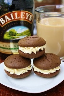 Burn Me Not: Irish Cream Whoopie Pies | Candy Buffet Weddings, Favors, Events, Food Station Buffets and Tea Parties | Scoop.it
