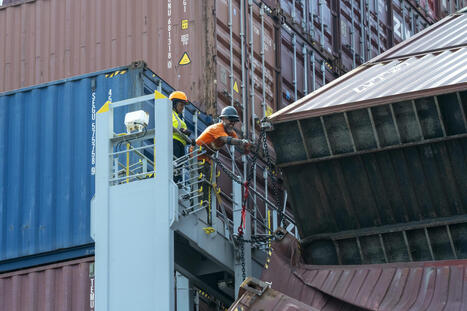 Long Beach recovers 54 containers after Mississippi box spill ‣ WorldCargo News / le 19.09.2025 | Pollution accidentelle des eaux (+ déchets plastiques) | Scoop.it