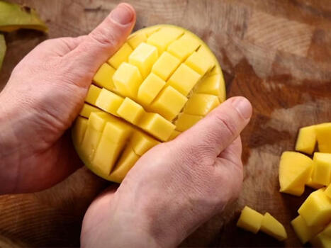 S&aring; sk&auml;r du en mango &ndash; tv&aring; enkla s&auml;tt | 1Uutiset - Lukemisen t&auml;hden | Scoop.it