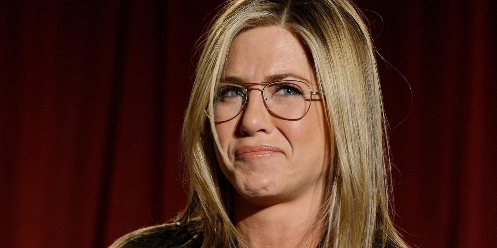 Jennifer Aniston Wears Glasses, Looks Sharp - H...