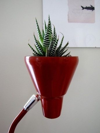 Upcycled Lamp Planter | 1001 Gardens | 1001 Gardens ideas ! | Scoop.it