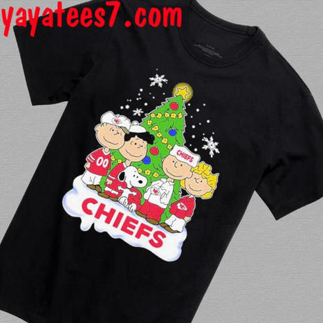 Indianapolis Colts Are Coming To Town Snoopy Christmas T-Shirt - T