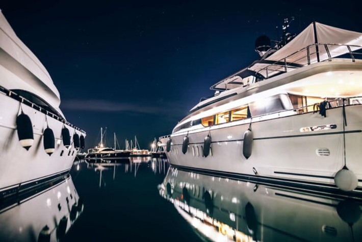 Billionaire sparks outrage after pulling massive yacht into port: 'Tax dodgers' | The UHNW Lifestyle Report | Scoop.it
