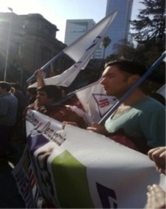 Student protests for educational equity in Chile: Carlos Casarino Gonzales with Estrella Olivares-Orellana | real utopias | Scoop.it