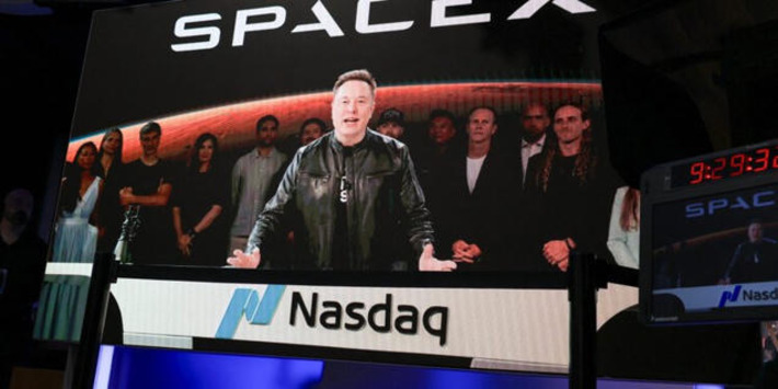 &lsquo;Pure insanity&rsquo;&mdash;Elon Musk details SpaceX&rsquo;s plan to turn the moon into its newest manufacturing site | Family Office & Billionaire Report - Empowering Family Dynasties | Scoop.it