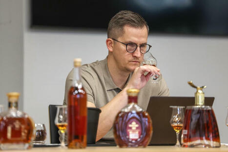 « L’un de mes spiritueux préférés » : trente cognacs passés au crible par le meilleur sommelier du monde venu explorer la région - Charente Libre.fr | Le Cognac et son vignoble | Scoop.it