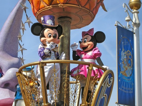 Des robots experts en câlins dans les parcs Disney | Tendances & actu digitales | Scoop.it