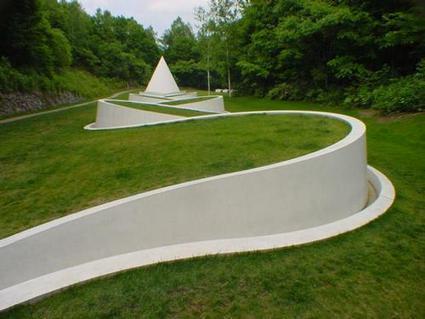Dani Karavan: "Way to the Hidden Garden" | Art Installations, Sculpture, Contemporary Art | Scoop.it
