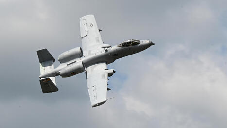 Updated: A-10 Thunderbolt II Crashed Near the Strait of Hormuz, U.S. Officials Tell NYT | DEFENSE NEWS | Scoop.it