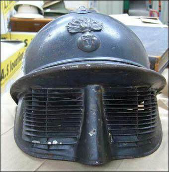 Ce casque que l'on pourrait croire moyen ageux date pourtant de la Première Guerre Mondiale. | Autour du Centenaire 14-18 | Scoop.it