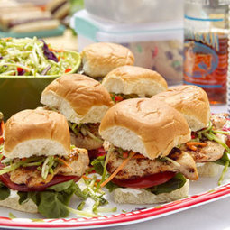 Baja Chicken & Slaw Sliders | foodSenses | Scoop.it