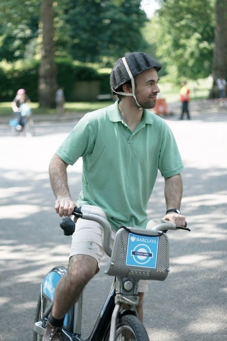 Casque de vélo en papier-mâché | Paper is beautiful | Scoop.it