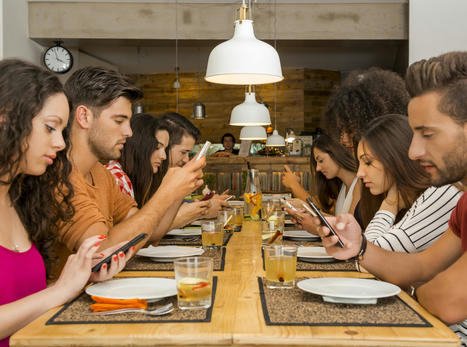 Social media users enter a 'dissociative state' - lose track of time and reality | Healthy Living | Scoop.it