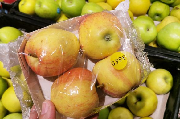 « Nous sommes favorables à la sortie du plastique », se défend l’Interprofession des fruits et légumes frais