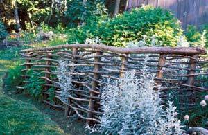 Build a wattle fence | Gardening Life | Scoop.it