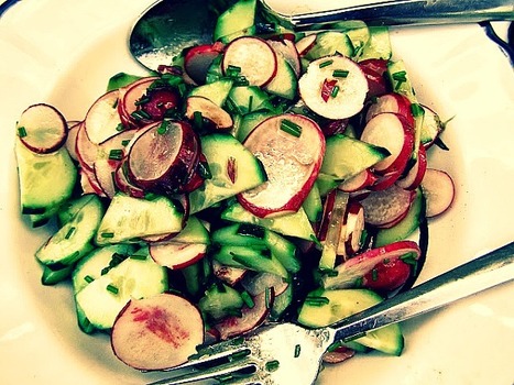 Radish, Cucumber & Chive Salad: Fresh, Crunchy, Peppery & Picnic Perfect! | La Cucina Italiana - De Italiaanse Keuken - The Italian Kitchen | Scoop.it
