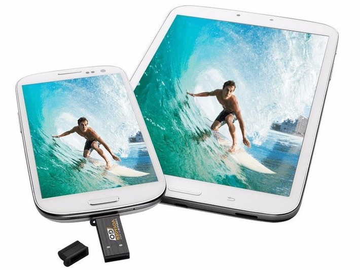 This flash drive lets you easily move files between your phone and computer - Business Insider | Technology Report - Changing Our World | Scoop.it