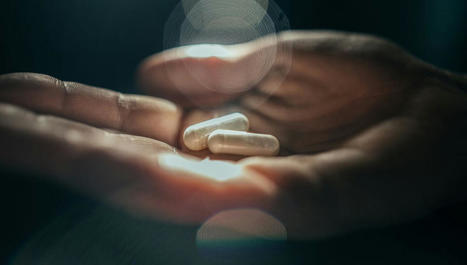 Comment lutter contre les addictions ? Les médicaments anti-douleurs - Podcast Grand bien vous fasse ! France Inter (52 min, 2021] | Veille informative du CDIR de Croix-Rouge Compétence Occitanie | Scoop.it