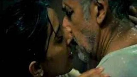 Naseeruddin Shah Sex - Sunny Leone & Naseeruddin Shah Hot Kiss | J...