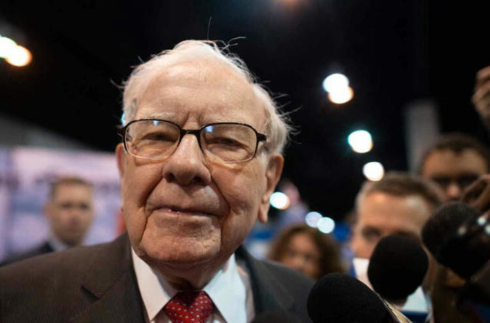 Investing legend Warren Buffett to step down as head of Berkshire Hathaway after 6 momentous decades | Family Office & Billionaire Report - Empowering Family Dynasties | Scoop.it