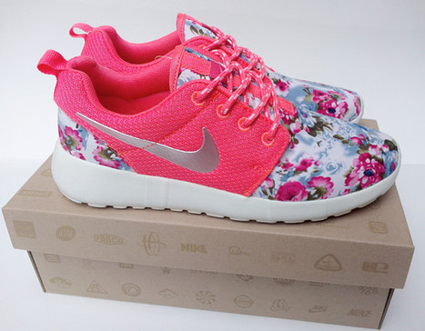 nike roshe run floral cyan