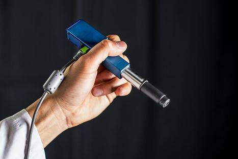 New handheld miniature microscope could ID cancer cells in doctor’s offices and operating rooms | Amazing Science | Scoop.it