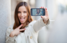 Sant&eacute; : Le selfie est une addiction dangereuse - actualit&eacute;s - Intellego.fr | Buzz e-sante | Scoop.it