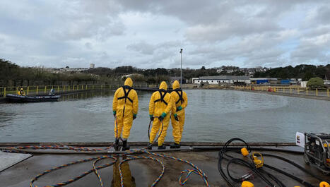 A Brest, un exercice de lutte contre les pollutions chimiques maritimes / le 29.01.2026 | Pollution accidentelle des eaux (+ d&eacute;chets plastiques) | Scoop.it