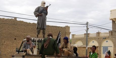 L'armée française s'attaque à AQMI à Tombouctou | Intervalles | Scoop.it