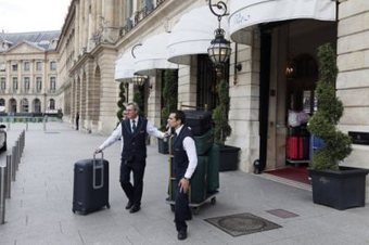 Paris Ritz renovations uncover mystery masterpiece | Les Gentils PariZiens | style & art de vivre | Scoop.it