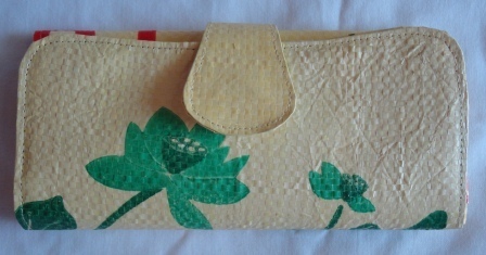 Eco-friendly Lotus Lady Purse, ethically handmade by disabled home based women workers | Eco-Friendly Messenger Bags By Disabled Home Based Workers. | Scoop.it