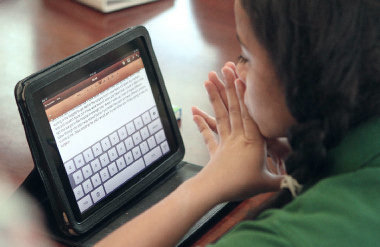 Electronic tablets break down educational barriers in R.I. schools | Rhode Island news | projo.com | The Providence Journal | iPads, MakerEd and More  in Education | Scoop.it