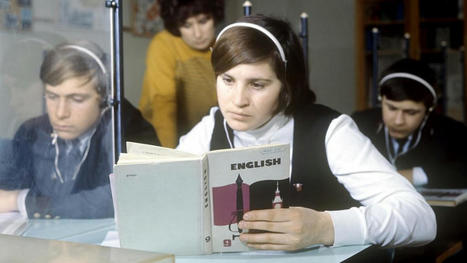 How Soviet students learned English in USSR - Russia Beyond | Bilingually Enriched Learners | Scoop.it