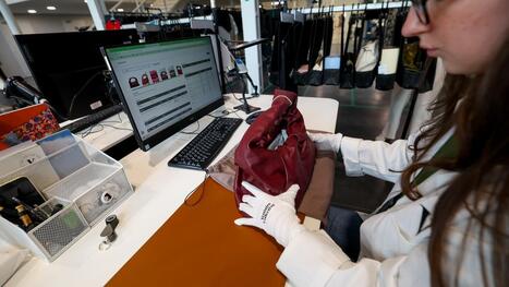 Dans les coulisses de Vestiaire Collective, le leader du luxe d’occasion qui traque les contrefaçons | revue de presse | Scoop.it