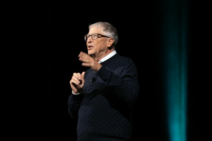 Inside Bill Gates' meeting with his foundation's staff after his $200 billion bombshell: ‘How do we get people to care?’ | Philanthropy Report - Legacy From The Heart | Scoop.it