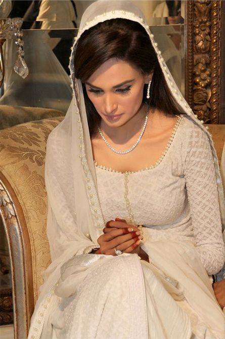 beautiful nikah dresses