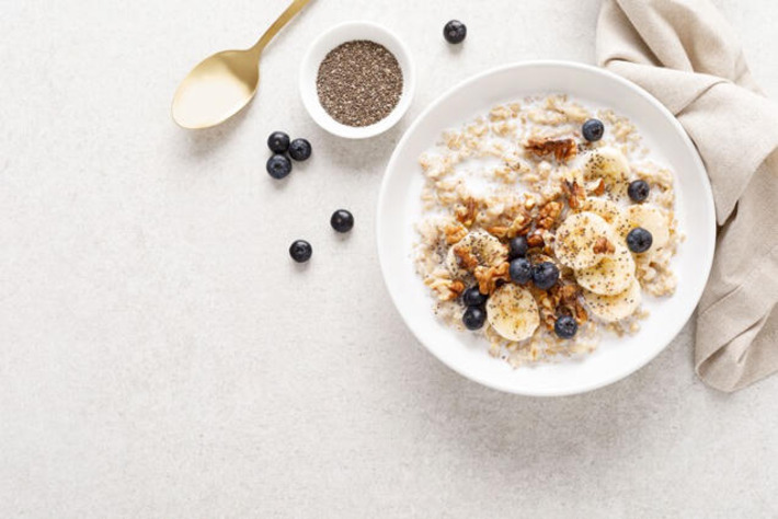Here&rsquo;s What Happens When You Eat Oatmeal Every Morning, According to Registered Dietitians | The Health Report | Scoop.it