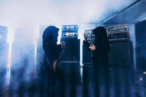 Radio Metal - Report - Sunn O))) : empereurs du son maléfique - 14.11.2025 | Nuits sonores 2025 - Revue de presse | Scoop.it