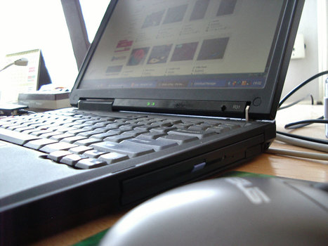 15 Exercises You Can Do Sitting In Front Of Your Computer | dis.infected | Scoop.it
