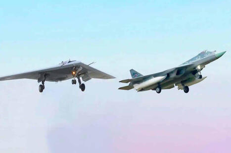 Le drone S-70 Okhotnik-B coop&eacute;rera avec le Su-30SM biplace plut&ocirc;t qu&rsquo;avec le Su-57 | DEFENSE NEWS | Scoop.it