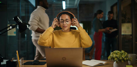 Workers hate office noise – but is using headphones to shut out colleagues the solution? | Learning spaces and environments | Scoop.it