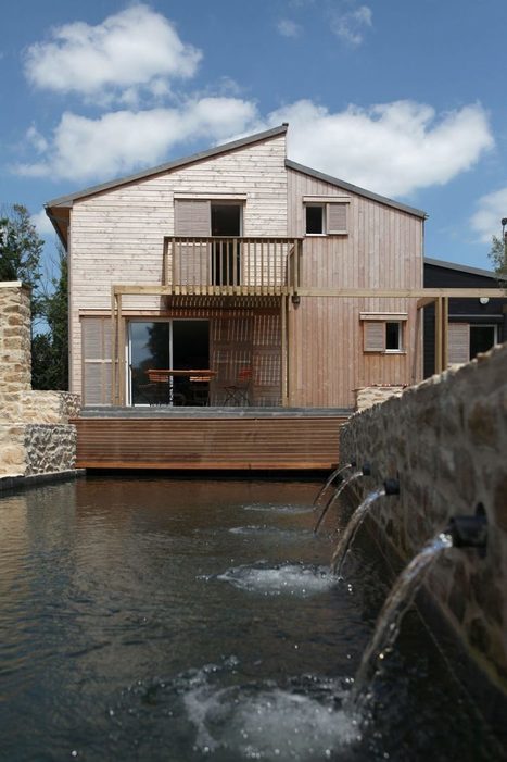 " Patrice Bideau Architecte Creates a Bioclimatic House in Port of Saint Goustan Auray (2013) " newshub.assetmag.co.za | Architecture, maisons bois & bioclimatiques | Scoop.it