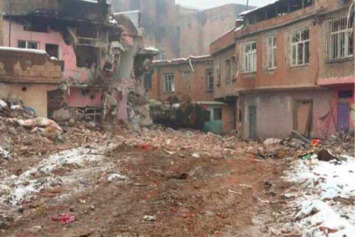 «Dans Diyarbakir sous couvre-feu, les Kurdes peinent à survivre» | Le Kurdistan après le génocide | Scoop.it