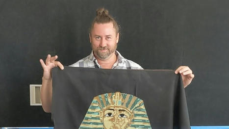 Auslan interpreter Mikey Webb on the joys of cross-stitch and interpreting Hamilton, rock concerts - ABC News | Metaglossia: The Translation World | Scoop.it